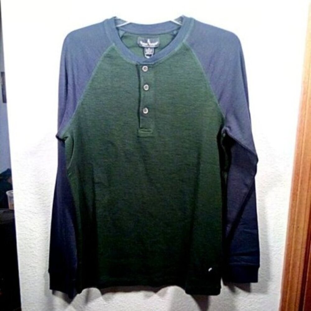 Tailor Vintage Connecticut Originals Long sleeve Shirt -NWT-Size: SMALL